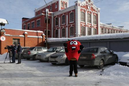 Состоялась встреча Павла Грудинина с рабочими Павлово-Посадской платочной мануфактуры