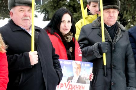 «За честные выборы, за достойную жизнь! За Грудинина!». Пикет курских коммунистов