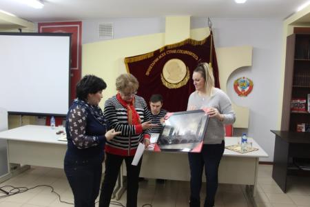 Саратовские коммунисты провели торжественное собрание, посвящённое празднованию Международного женского дня