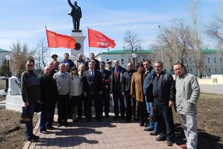 Оренбургские коммунисты отметили 148-летие со дня рождения Владимира Ильича Ленина