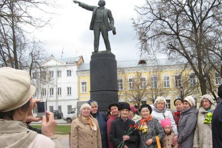 Калуга. Ленин жил, Ленин жив, Ленин будет жить!