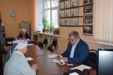 Депутат-коммунист Мособлдумы Александр Наумов провел прием граждан в городских округах Озеры и Кашира