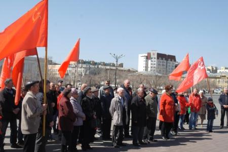 Забайкальские коммунисты провели автопробег в честь Дня рождения В.И. Ленина