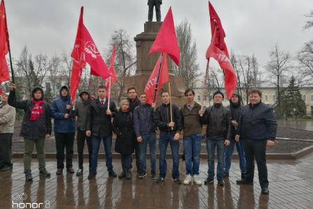 В Самаре состоялось возложение цветов в честь Дня рождения  В.И. Ленина
