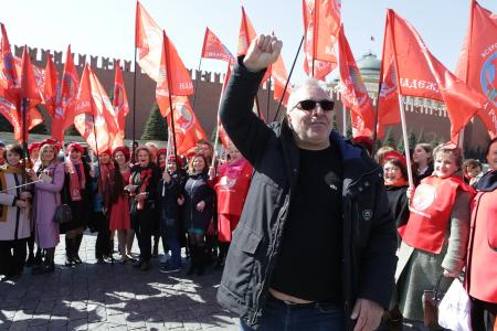 В День космонавтики коммунисты возложили цветы к могилам С.П. Королева и Ю.А. Гагарина у Кремлевской стены