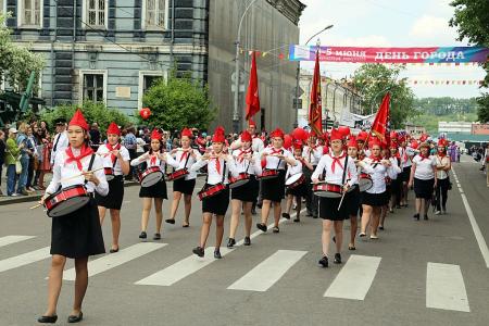 Иркутск. Церемониальный отряд барабанщиков «Эхо времени»: Из маленьких шагов складываются большие победы