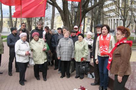 Калуга. Ленин жил, Ленин жив, Ленин будет жить!