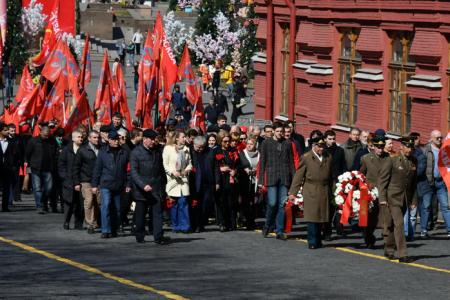 В День космонавтики коммунисты возложили цветы к могилам С.П. Королева и Ю.А. Гагарина у Кремлевской стены