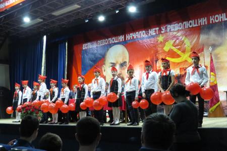 В Нальчике Конференция КБРО КПРФ началась у памятника В.И. Ленину