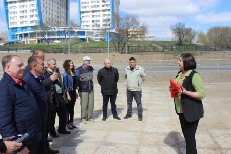 Сталинградские коммунисты водрузили Красное Знамя в преддверие празднования Дня Знамени Победы