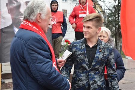 Рязанские коммунисты торжественно встретили 148-ю годовщину со дня рождения В.И. Ленина
