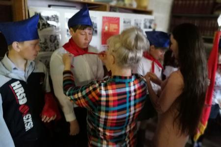 Алтайский край. В селе Хабары возродили пионерский отряд. Комсомольцы готовятся встретить вековой юбилей организации