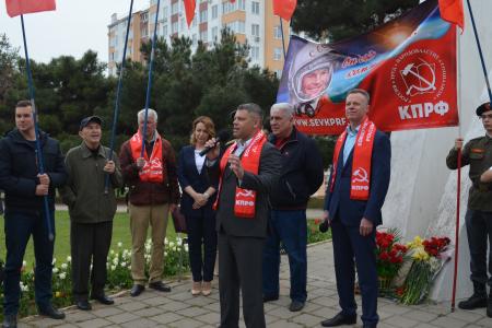 Севастопольские коммунисты отметили День космонавтики