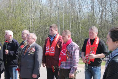 Псковские коммунисты почтили память Почётного гражданина Пскова Михаила Минина, водрузившего Знамя Победы над Рейхстагом