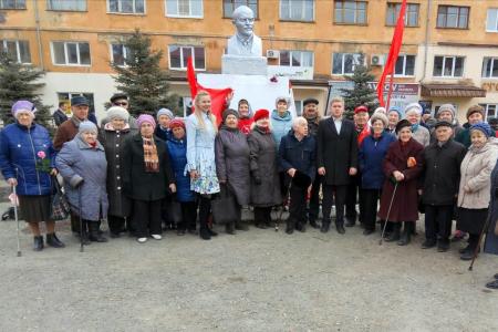 Свердловская область. Коммунисты Алапаевска ко дню рождения Ленина возродили пионерскую организацию