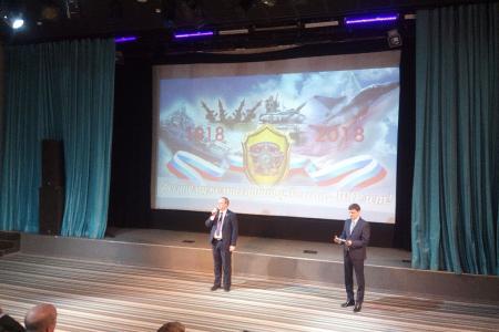 Тюменская область. Депутат-коммунист Юрий Юхневич поздравил Тобольский военкомат со 100-летием