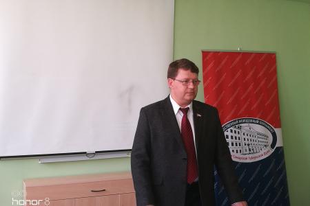 Первый секретарь Самарского обкома КПРФ Алексей Лескин и первый секретарь Самарского горкома комсомола Александр Сорокин встретились со студентами Самарского государственного социально-педагогического университета
