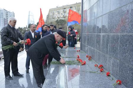 Азербайджанские коммунисты почтили память революционера Наримана Нариманова