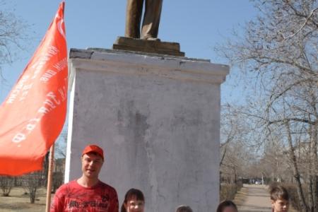 Забайкальские коммунисты провели автопробег в честь Дня рождения В.И. Ленина