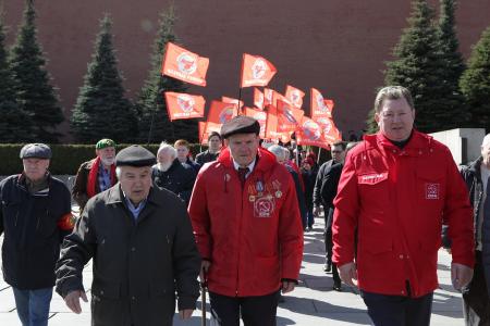 В День космонавтики коммунисты возложили цветы к могилам С.П. Королева и Ю.А. Гагарина у Кремлевской стены