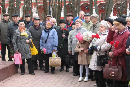 Калуга. Ленин жил, Ленин жив, Ленин будет жить!