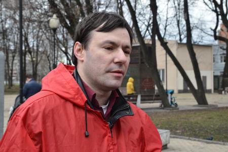 Коммунисты и комсомольцы Железнодорожного района Рязани возложили цветы к памятнику В.И. Ленину и провели Ленинские беседы