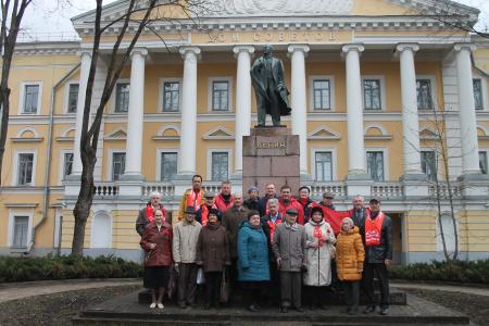 Псковские коммунисты отметили 148-ю годовщину со дня рождения Ленина