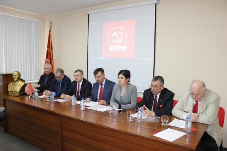 Коммунисты Кузбасса на отчётно-выборной Конференции единогласно избрали своим лидером Николая Мухина