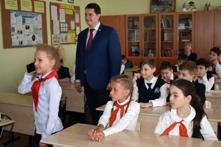 Тульские пионеры пообщались с космонавтом Еленой Серовой по телемосту