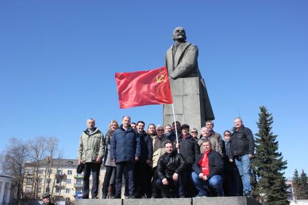 Карельское республиканское отделение КПРФ провело возложение цветов в честь 148-й годовщины со дня рождения В.И. Ленина
