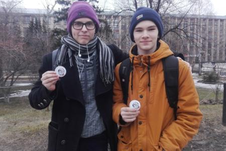 В Барнауле прошла уличная викторина ко Дню космонавтики