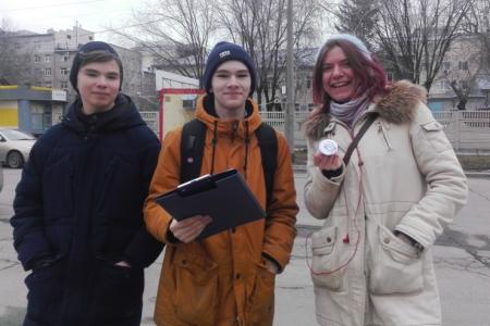 В Барнауле прошла уличная викторина ко Дню космонавтики