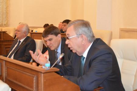Алтайский край. Депутаты-коммунисты приняли активное участие в обсуждении отчетов на сессии АКЗС