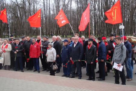 Смоленск: Ленин жил! Ленин жив! Ленин будет жить!