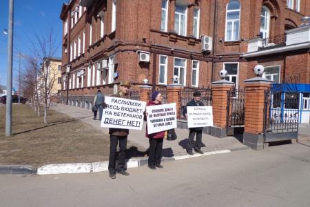 Ивановская область. Ветераны труда выражают протест против снижения льгот на проезд! 