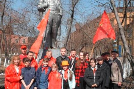 Забайкальские коммунисты провели автопробег в честь Дня рождения В.И. Ленина