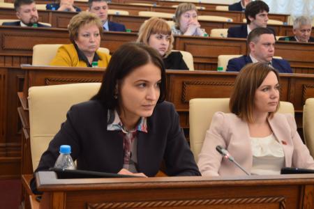 Алтайский край. Депутаты-коммунисты приняли активное участие в обсуждении отчетов на сессии АКЗС