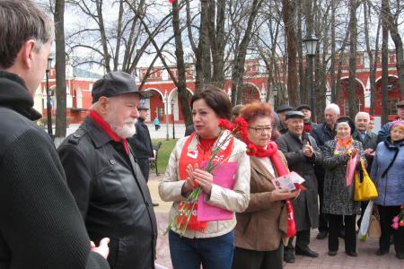 Калуга. Ленин жил, Ленин жив, Ленин будет жить!