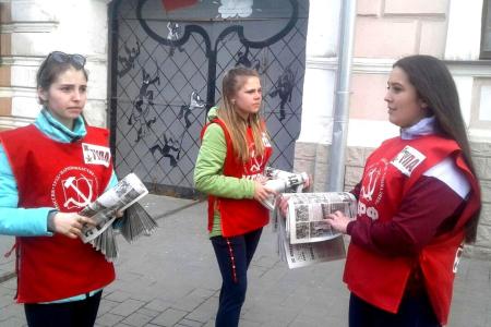 Тульские коммунисты провели пикеты на проспекте Ленина