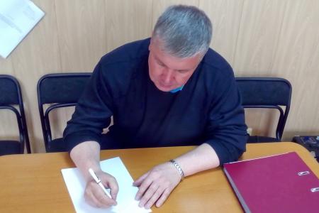 Приморский край. Правозащитники Артема под флагом КПРФ продолжают помогать горожанам бороться с беспределом и бардаком