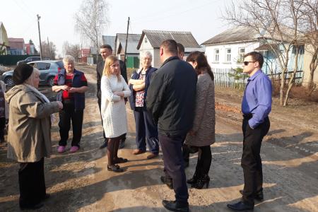 Представители Рязанского обкома партии выехали в сельскую глубинку на помощь жителям