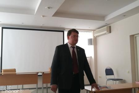 Парламентский урок для студентов Самарского филиала МГПУ провел Первый секретарь обкома КПРФ Алексей Лескин