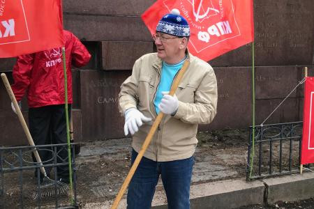 НРО КПРФ провело субботник в Нижнем Новгороде