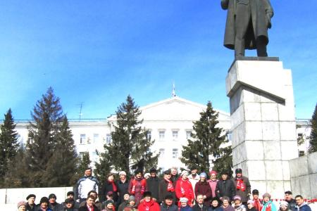 Курганские коммунисты и сторонники КПРФ почтили память В.И.Ленина