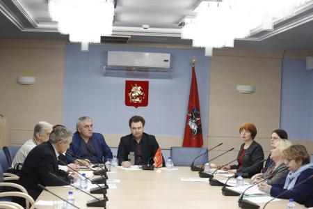 Фракция КПРФ в Мосгордуме провела рабочее совещание по вопросам завышенных тарифов за отопление