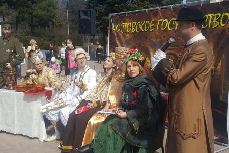 Уникальный митинг-спектакль провели в Ростове-на-Дону обманутые дольщики