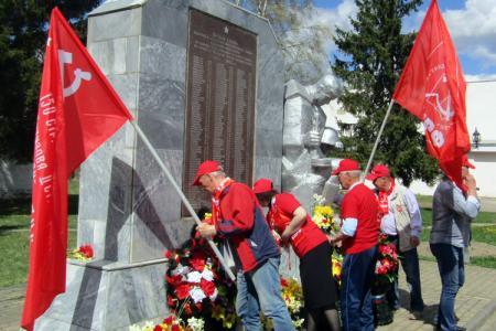 Ивановская область. Кинешемские коммунисты провели автопробег в честь Дня Победы