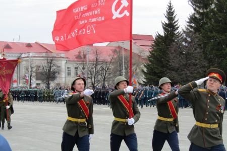Курган. Зауральские коммунисты торжественно отметили День Великой Победы