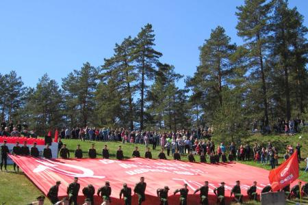 Ленобласть под красными флагами Победы