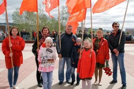 В День Победы коммунисты столицы Забайкалья возложили цветы к Вечному Огню
